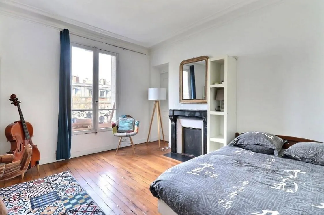 Nice Haussmannian Apartment In Paris France